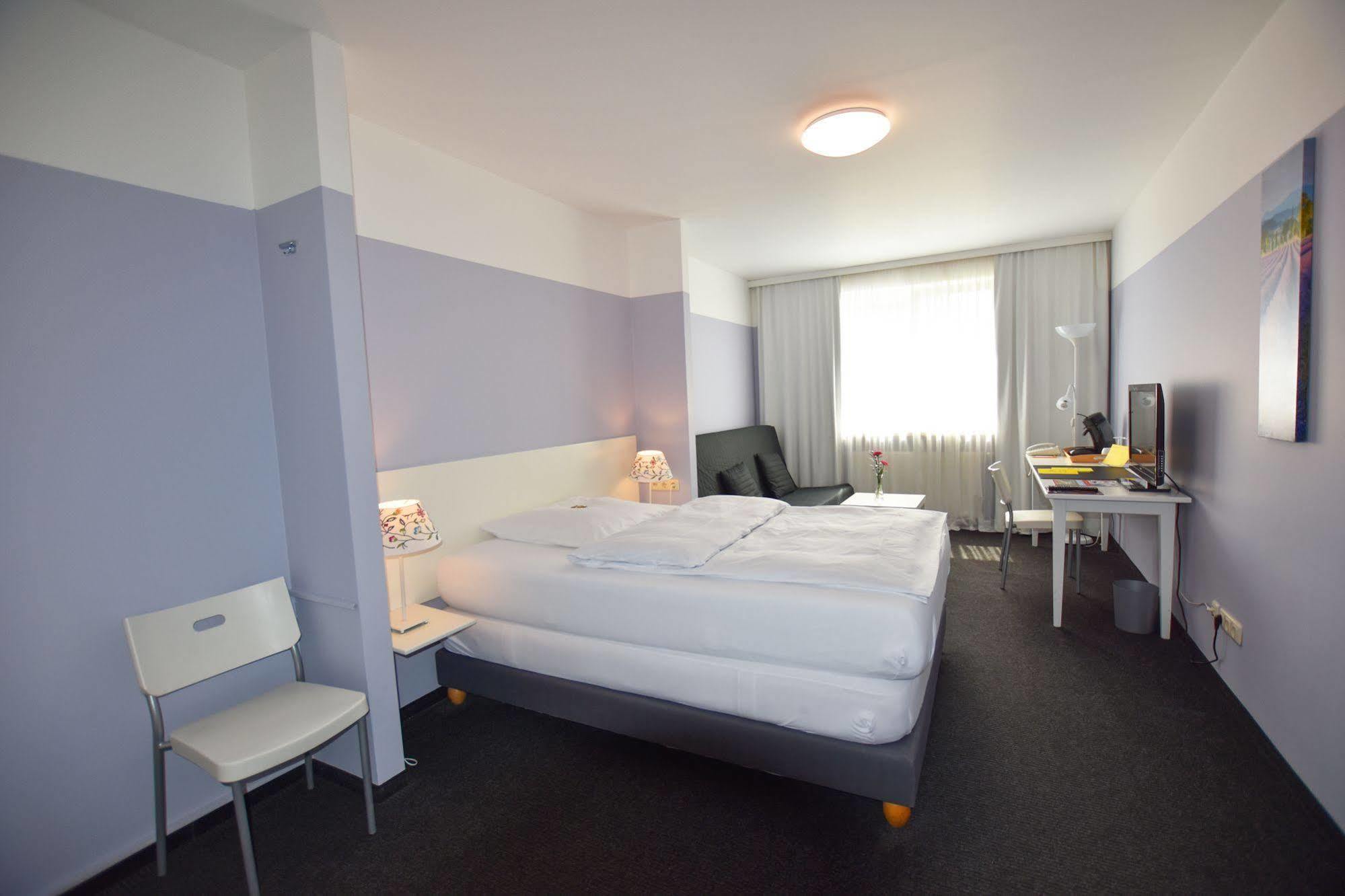 Hotel U. + Apartments 뮬하임안더루 외부 사진