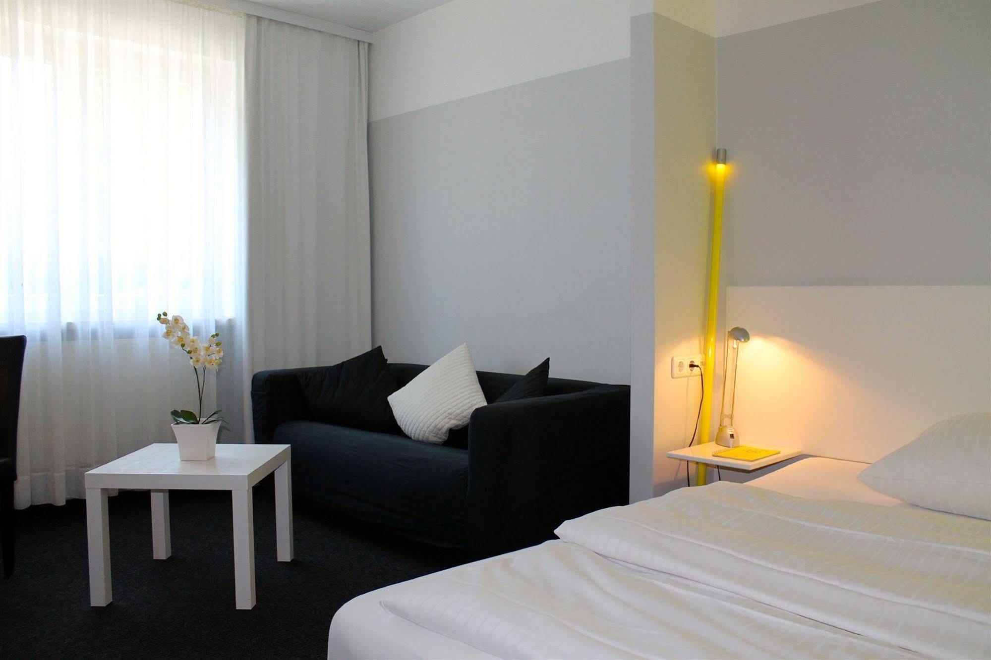 Hotel U. + Apartments 뮬하임안더루 외부 사진